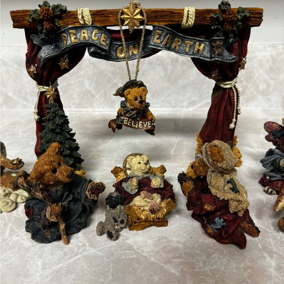 Boyds Bears The BearStone Collection Nativity series, 1, 2, 3 and 4. - Picture 1 of 11
